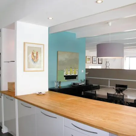 Sleeps 6 Pool Wifi Carqueiranne