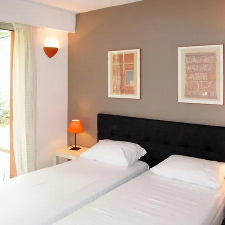 Tatil Evi Sleeps 6 Pool Wifi